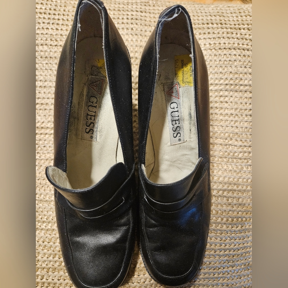 Vintage GUESS Women's Classic Black Leather Heels